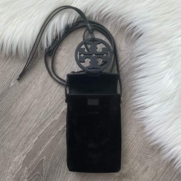 TORY BURCH Rare Miller Phone Crossbody With Tassel Black Leather/Velvet - Picture 3 of 7